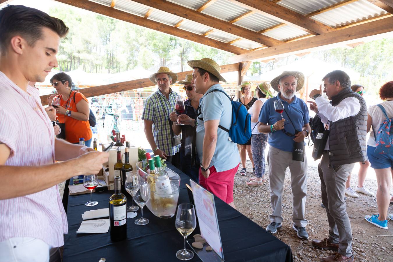 La finca institucional se ha convertido este sábado en un parque temático en torno al vino y la gastronomía riojana