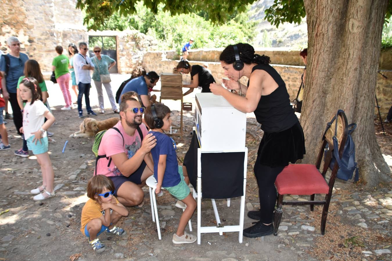 Gran ambiente en las calles de Enciso.