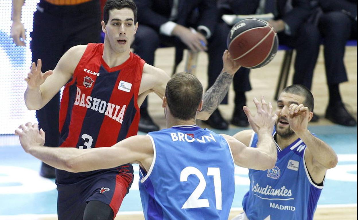 El Estudiantes, durante un partido.