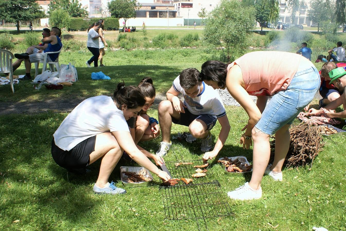 Fotos: Nájera almuerza por San Pedro