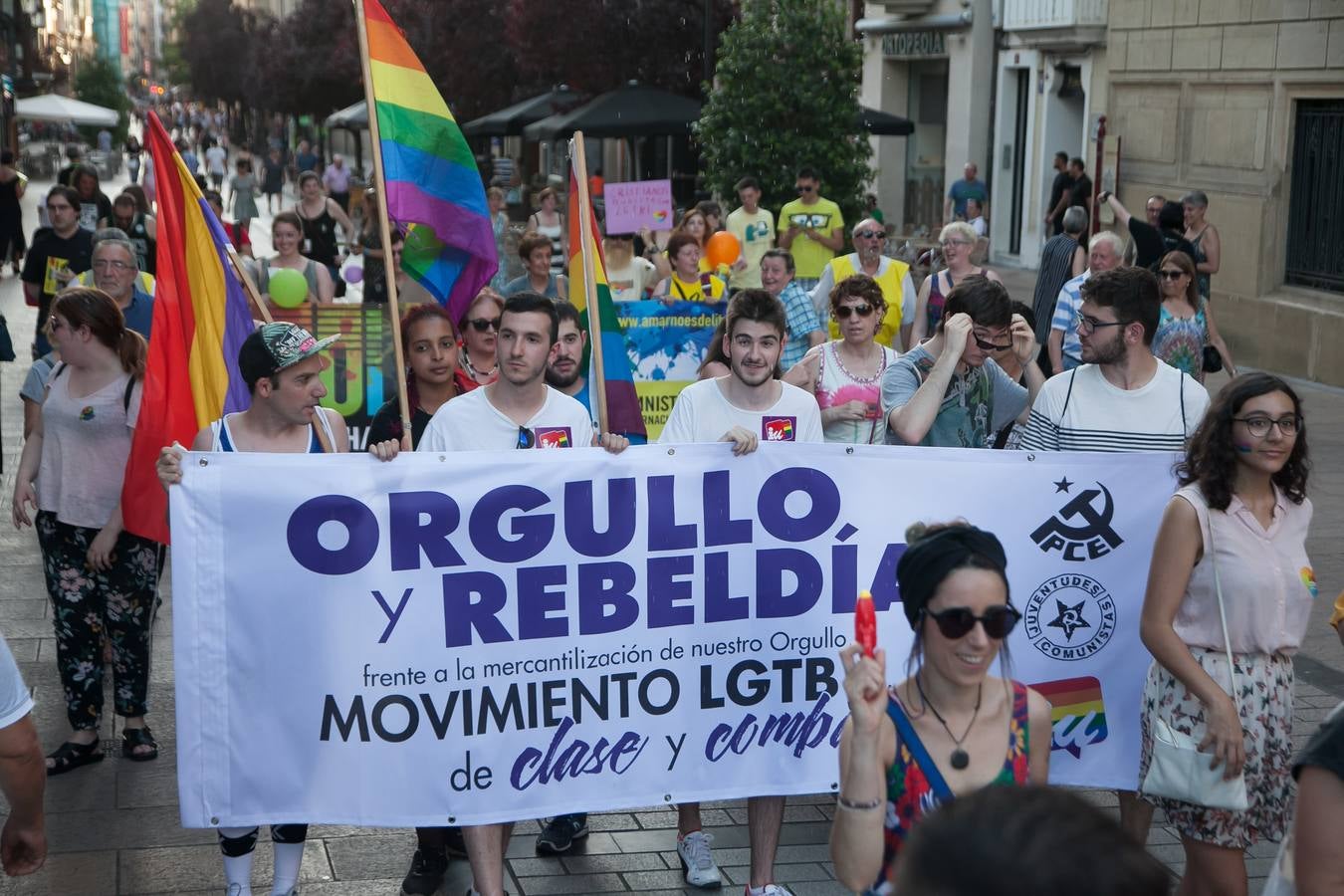 Unos jóvenes, durante la manifestación