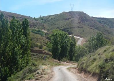 Imagen secundaria 1 - Vista desde el mirador Puerta de Cameros, en Islallana, cuesta de La Raposa y sendero del Iregua en Alberite