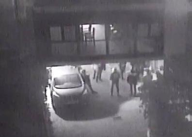 Imagen secundaria 1 - Dos menores, investigados por causar daños a 12 vehículos en Fuenmayor en una noche