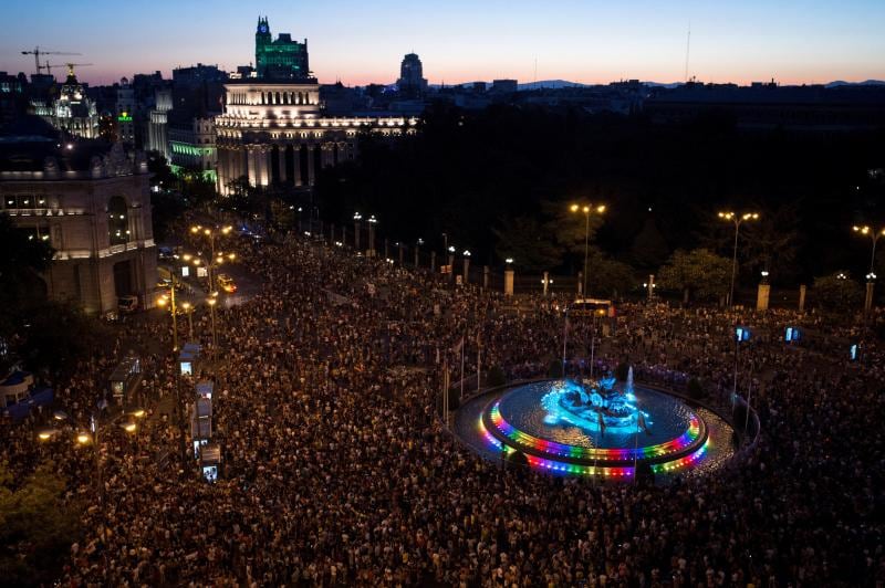 Fotos: Celebración superlativa y multicolor del Orgullo LGTBI en Madrid