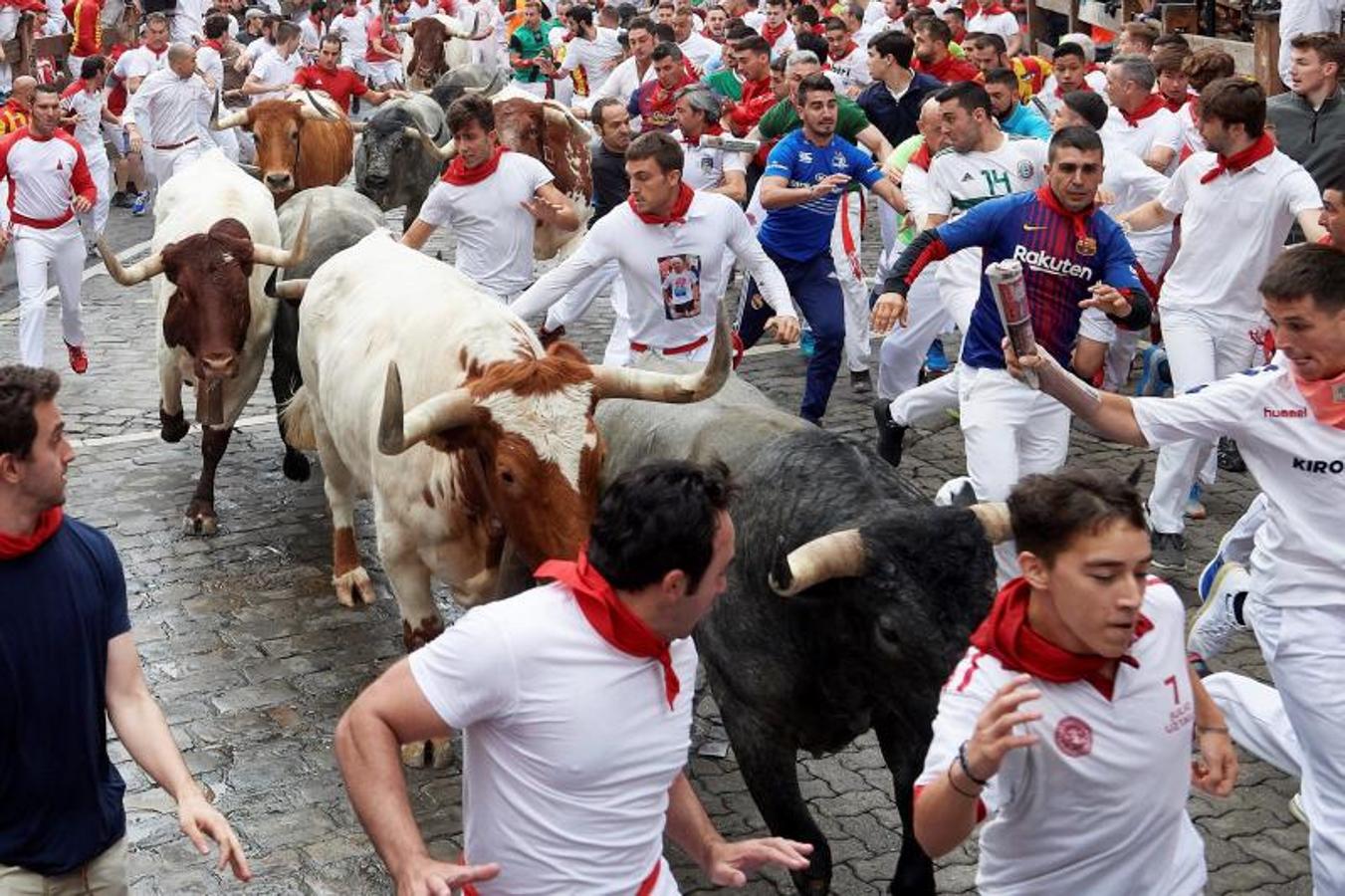 Fotos: Los toros de José Escolar protagonizan un encierro rápido y limpio