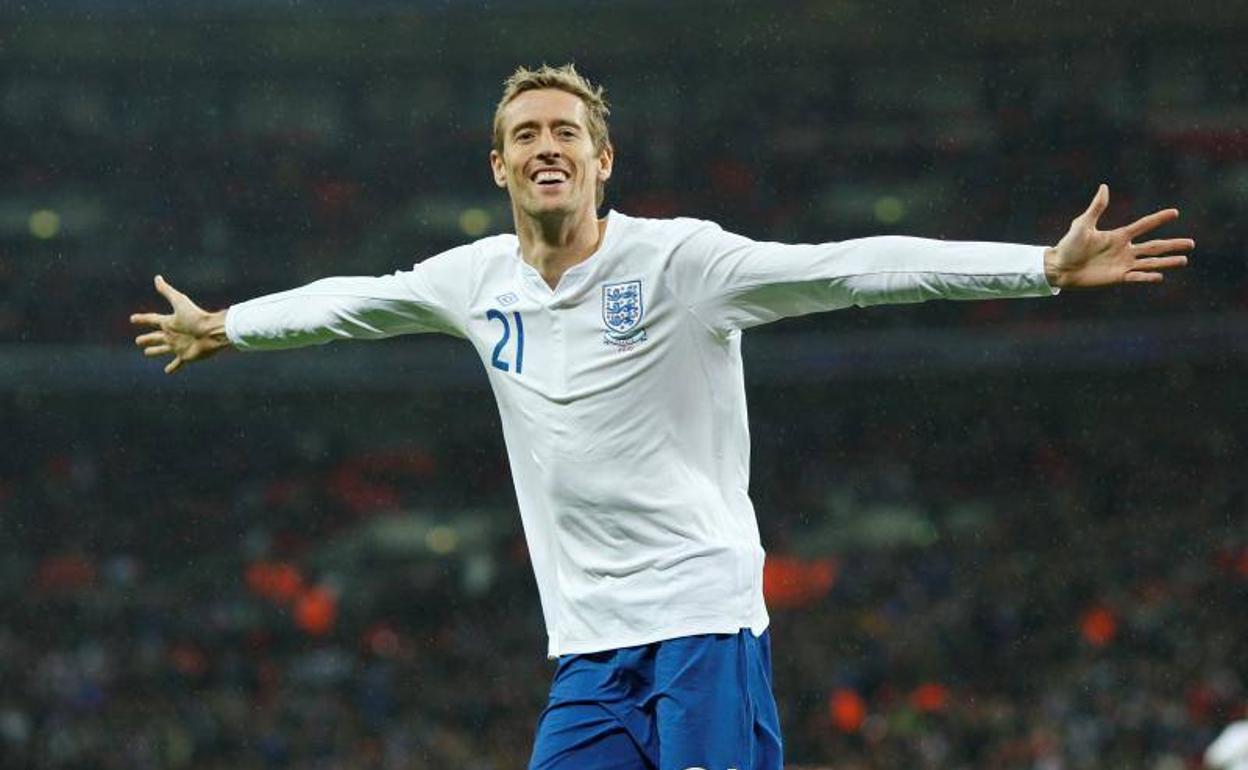 Crouch, celebrando un gol con la selección inglesa.