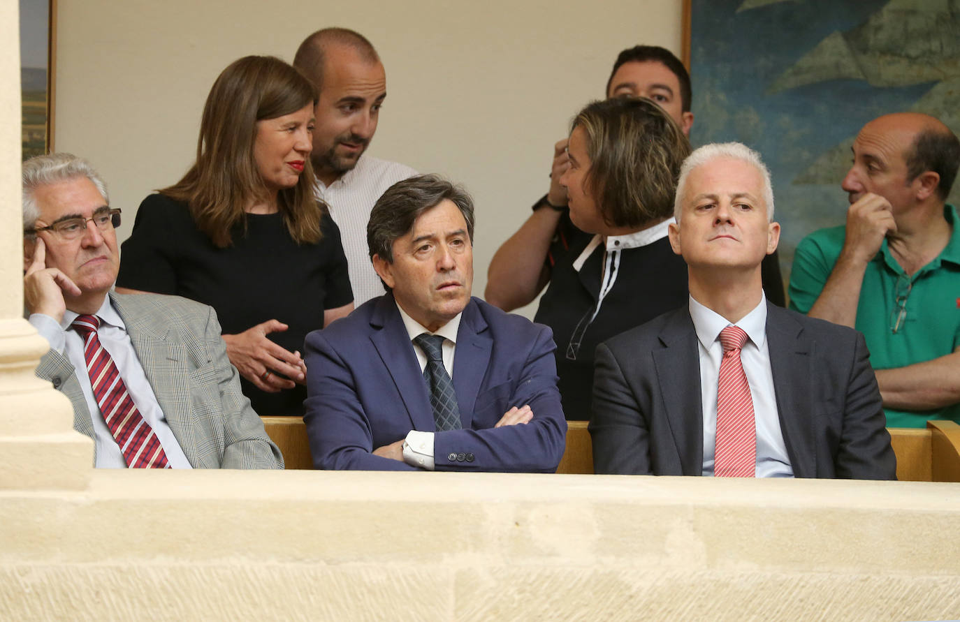 Fotos: Primera sesión del debate de investidura de Concha Andreu