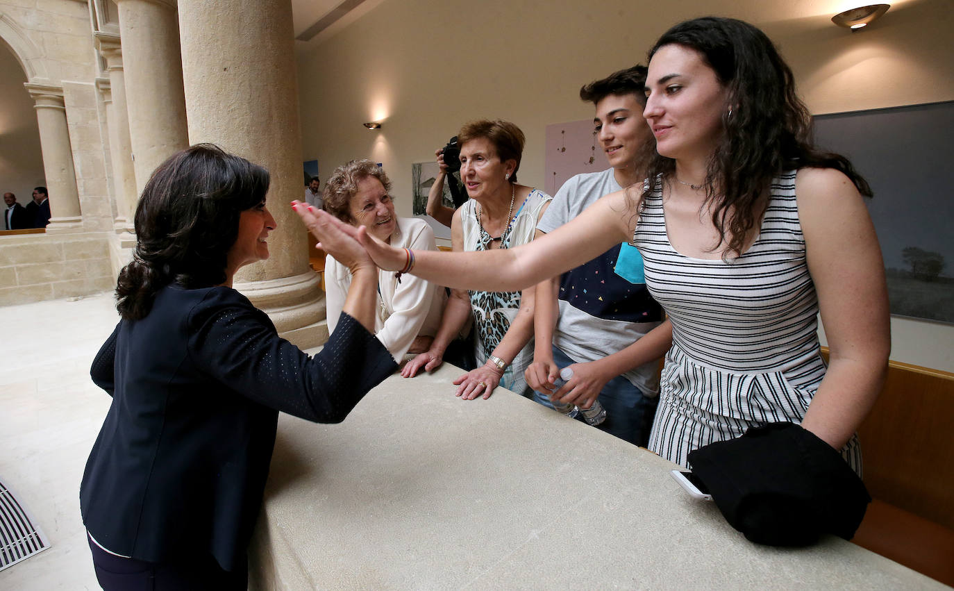 Fotos: Primera sesión del debate de investidura de Concha Andreu