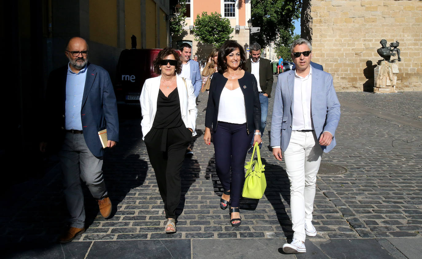 Fotos: Primera sesión del debate de investidura de Concha Andreu