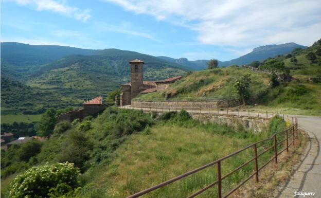 Vista de Montenegro de Cameros en el acceso por la parte alta del pueblo 