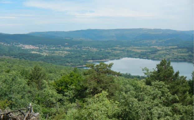 Vista del embalse González Lacasa y El Rasillo desde la pista de Villoslada a Ortigosa 