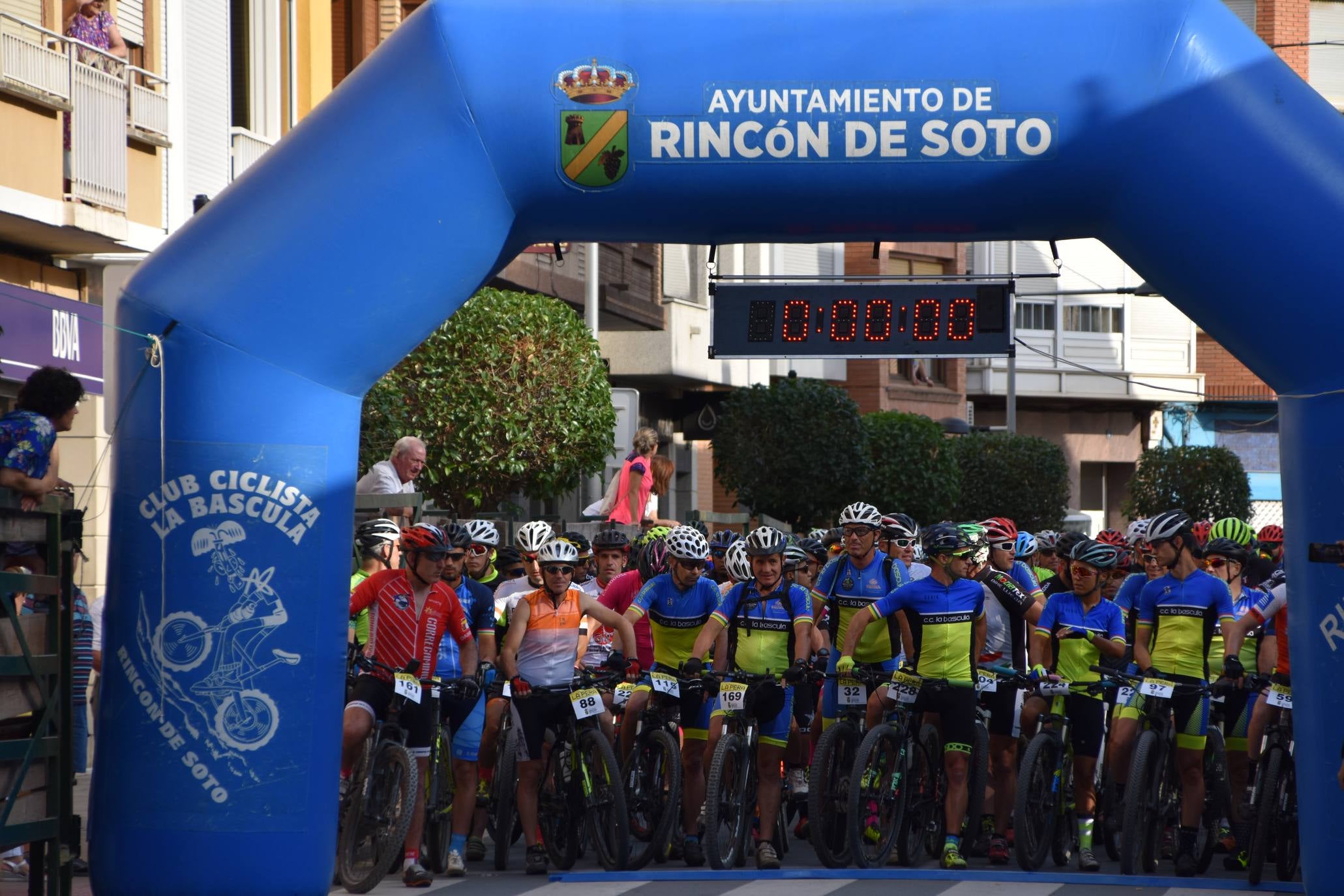 Fotos: Aitor Royo gana la BTT La Pera