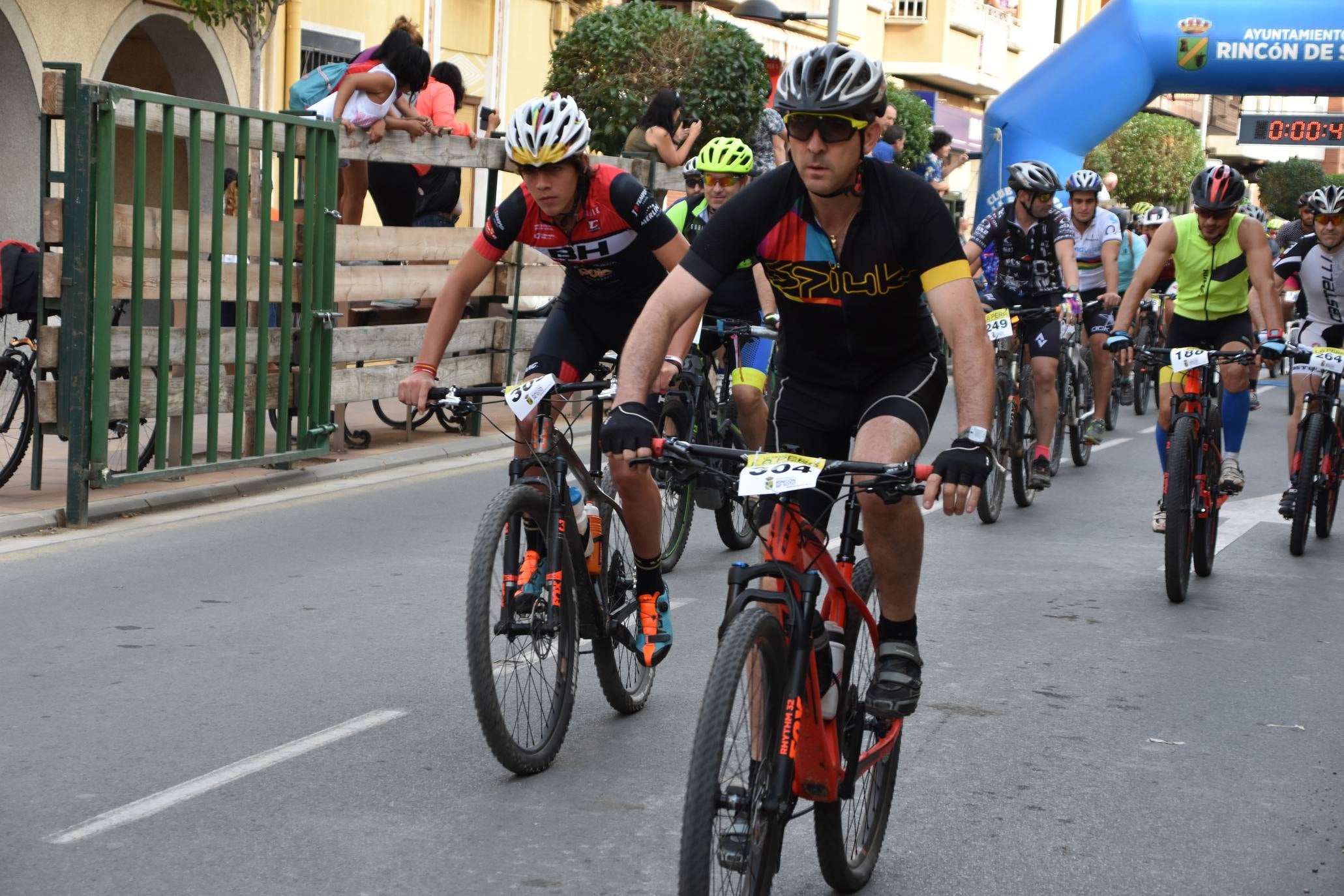 Fotos: Aitor Royo gana la BTT La Pera