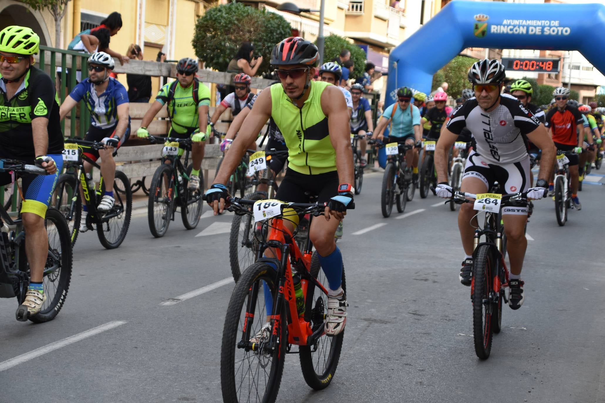 Fotos: Aitor Royo gana la BTT La Pera