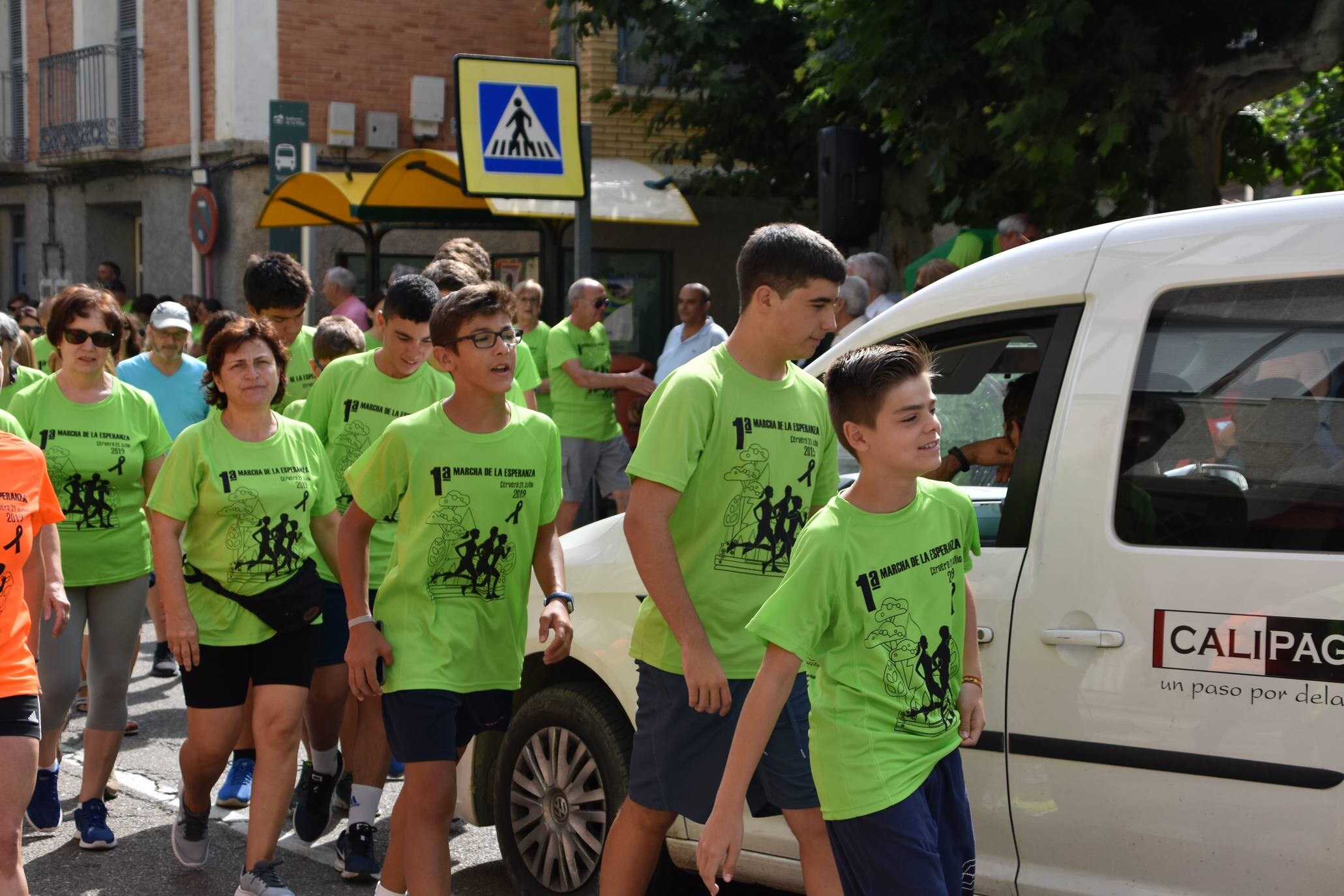 Fotos: Primera marcha de la esperanza a favor de la AECC en Cervera del Río Alhama