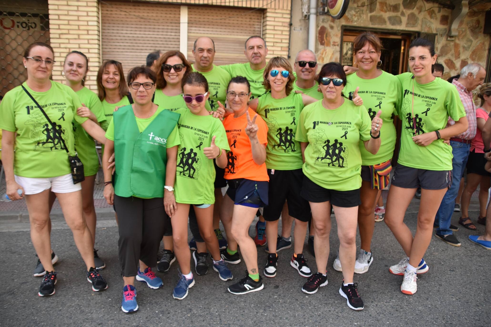 Fotos: Primera marcha de la esperanza a favor de la AECC en Cervera del Río Alhama