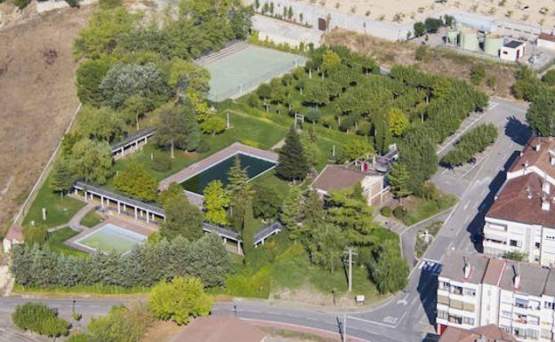 Vista aérea de las piscinas de Elciego.