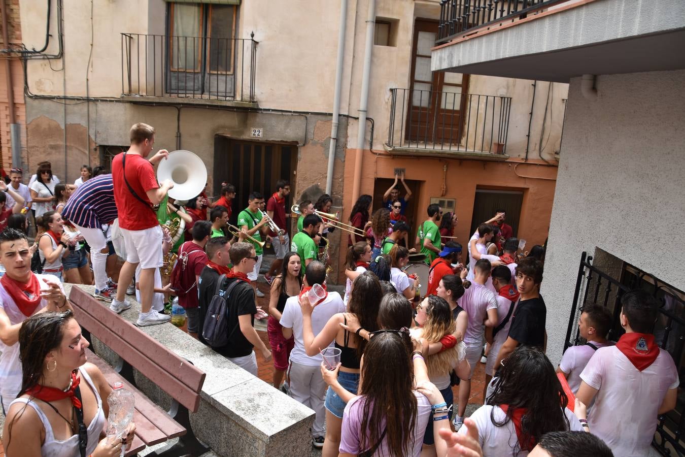 Fotos: Cervera lanza el cohete y disfruta del recorrido del agua va