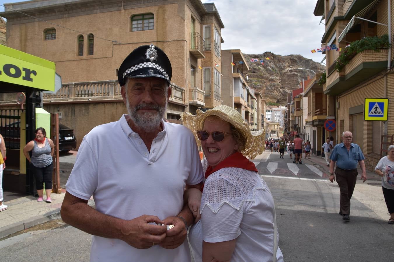 Fotos: Cervera lanza el cohete y disfruta del recorrido del agua va