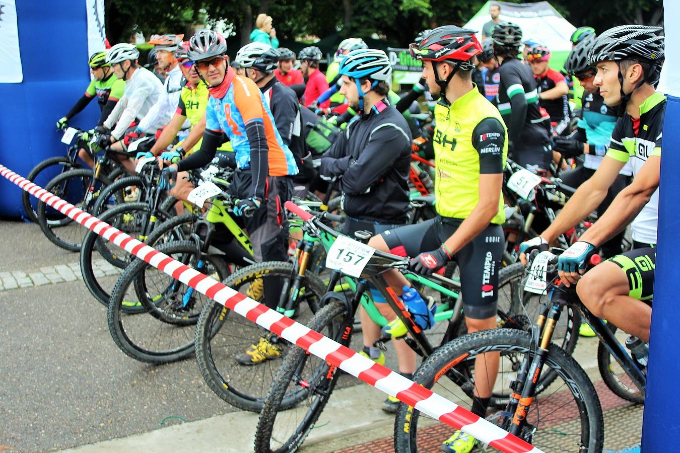 Fotos: Prueba BTT Extreme de Ezcaray: salida y meta