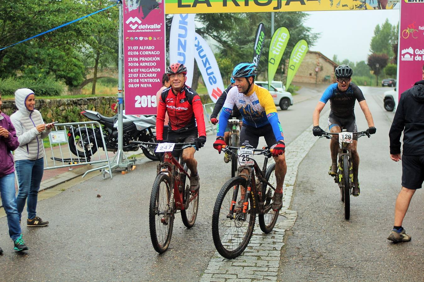 Fotos: Prueba BTT Extreme de Ezcaray: salida y meta