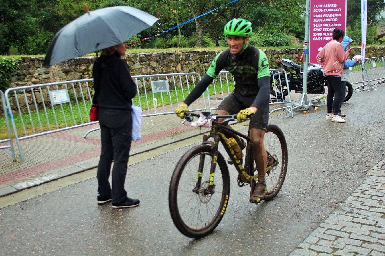 Fotos: Prueba BTT Extreme de Ezcaray: salida y meta
