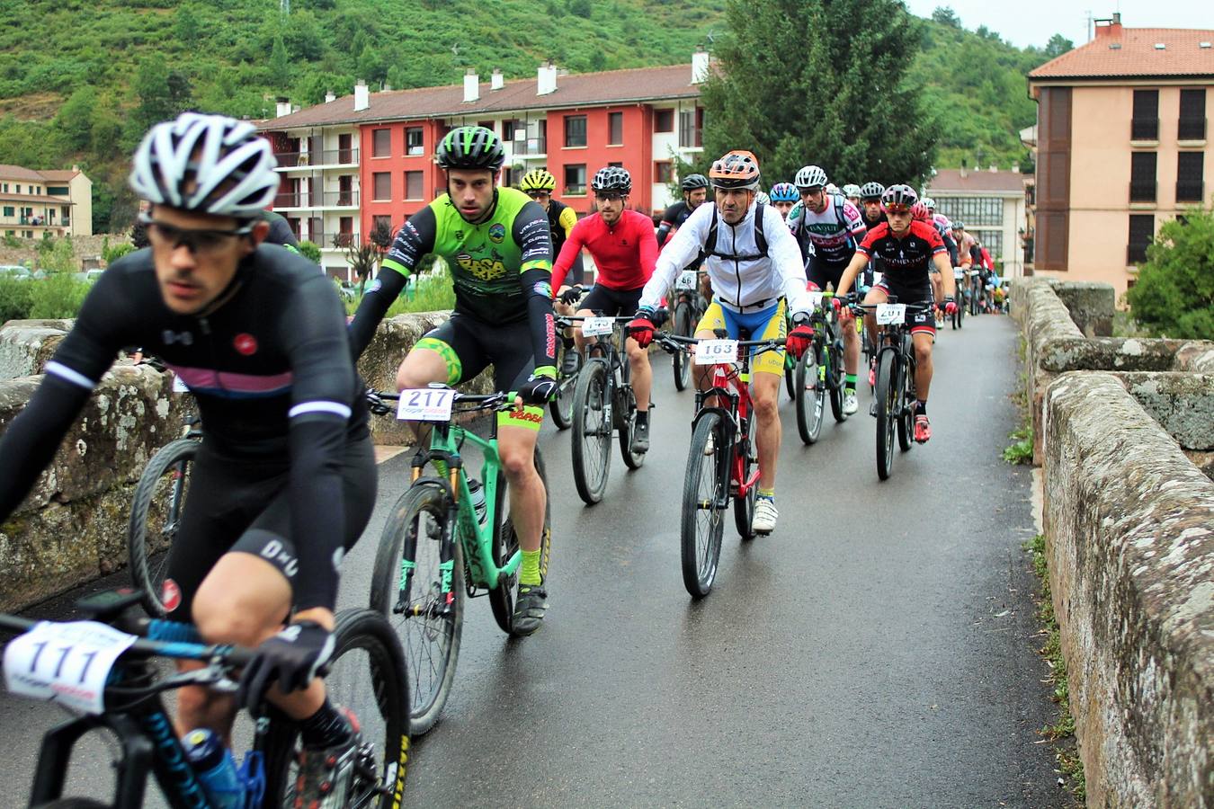 Fotos: Prueba BTT Extreme de Ezcaray: salida y meta