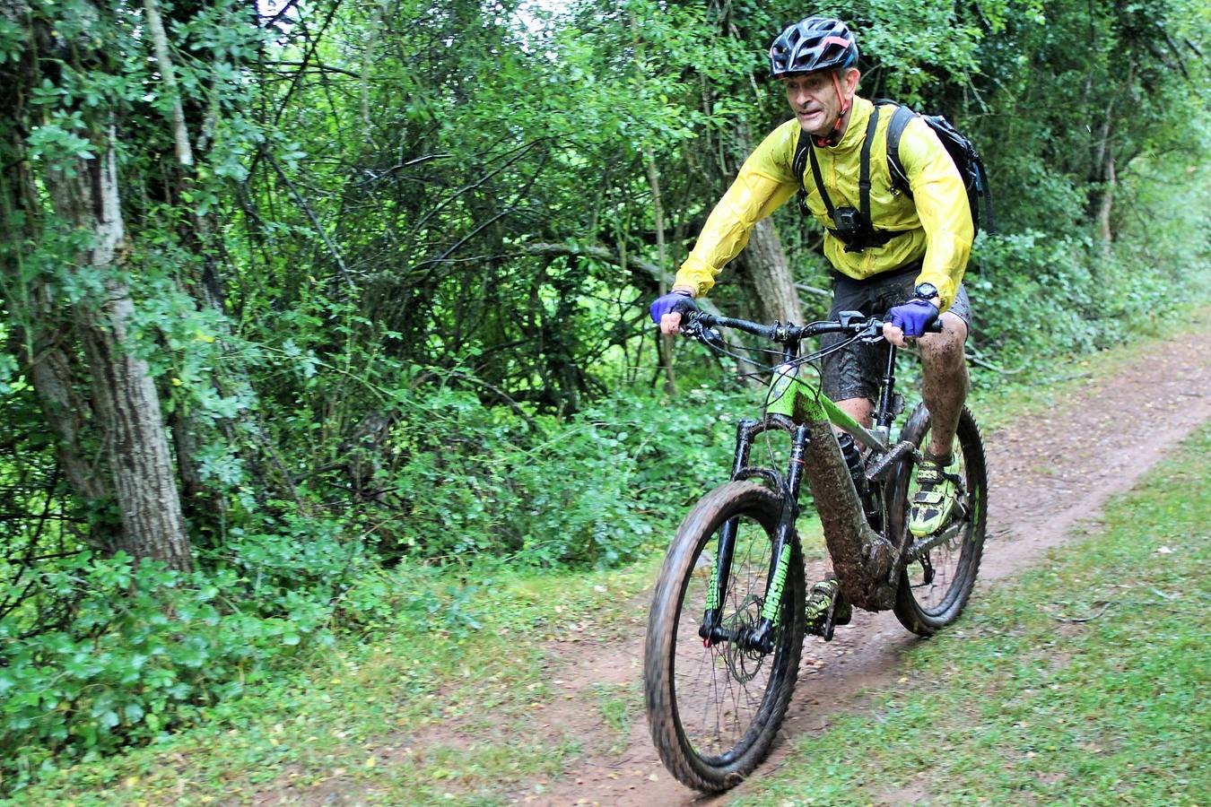 Fotos: Prueba: BTT Extreme de Ezcaray. El paso por Turza y Las Tres Aguas