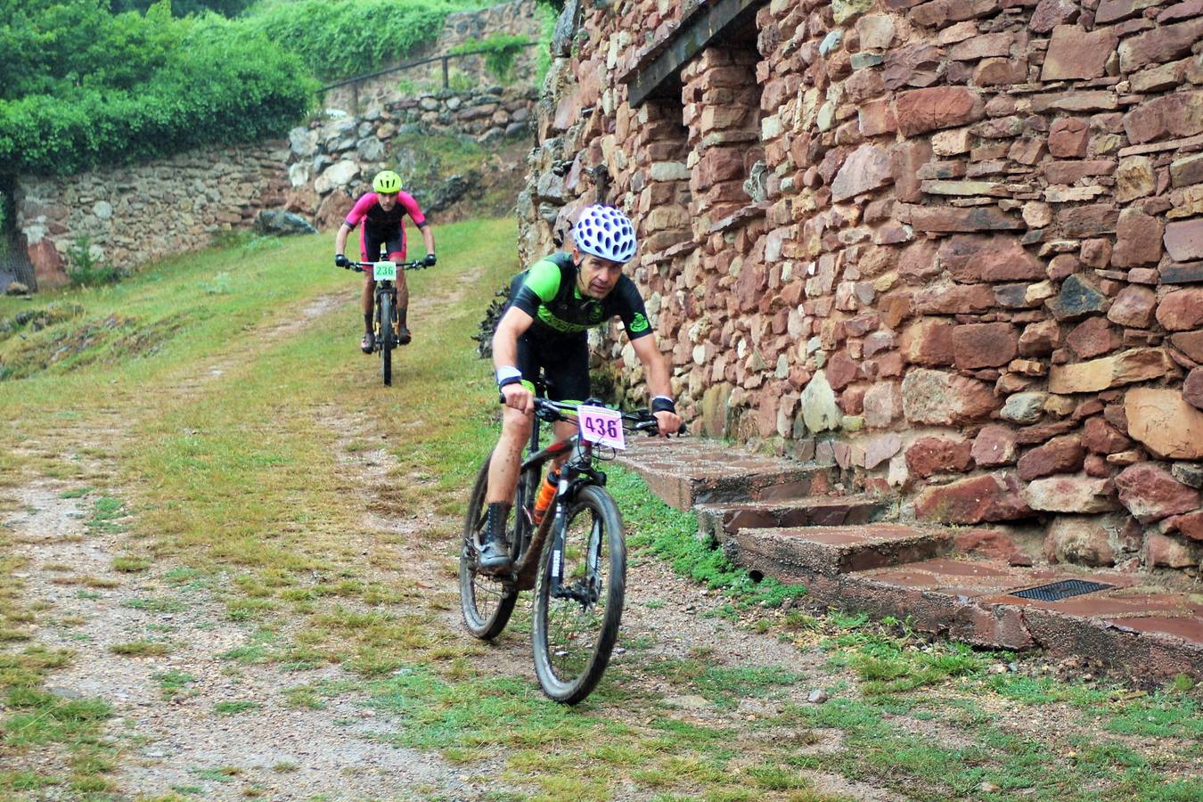 Fotos: Prueba: BTT Extreme de Ezcaray. El paso por Turza y Las Tres Aguas