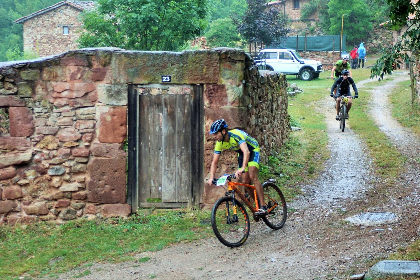 Fotos: Prueba: BTT Extreme de Ezcaray. El paso por Turza y Las Tres Aguas