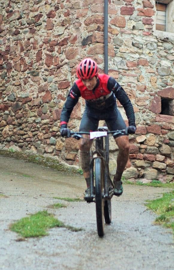 Fotos: Prueba: BTT Extreme de Ezcaray. El paso por Turza y Las Tres Aguas