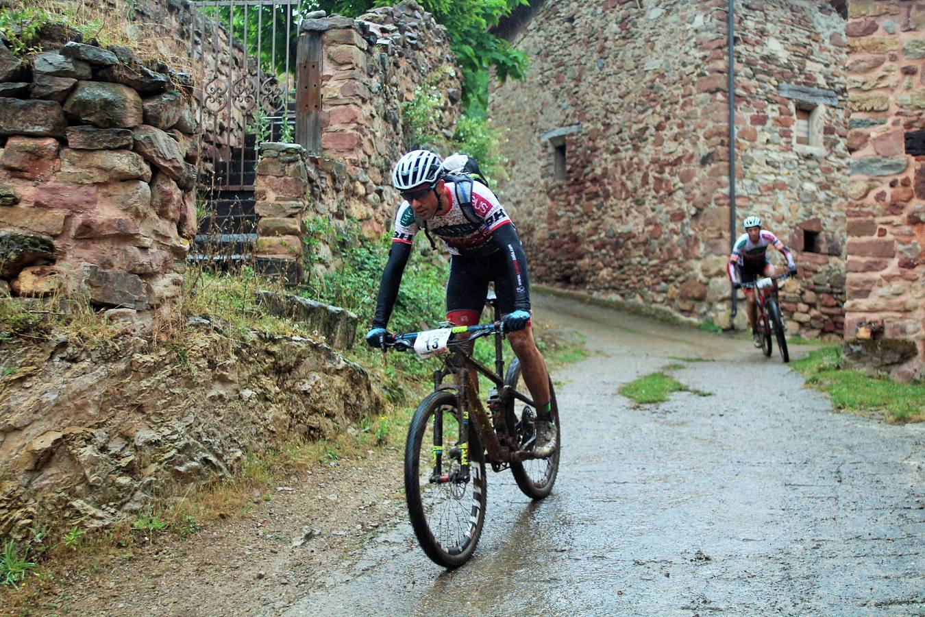 Fotos: Prueba: BTT Extreme de Ezcaray. El paso por Turza y Las Tres Aguas