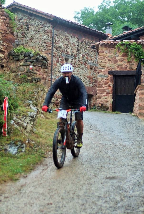 Fotos: Prueba: BTT Extreme de Ezcaray. El paso por Turza y Las Tres Aguas