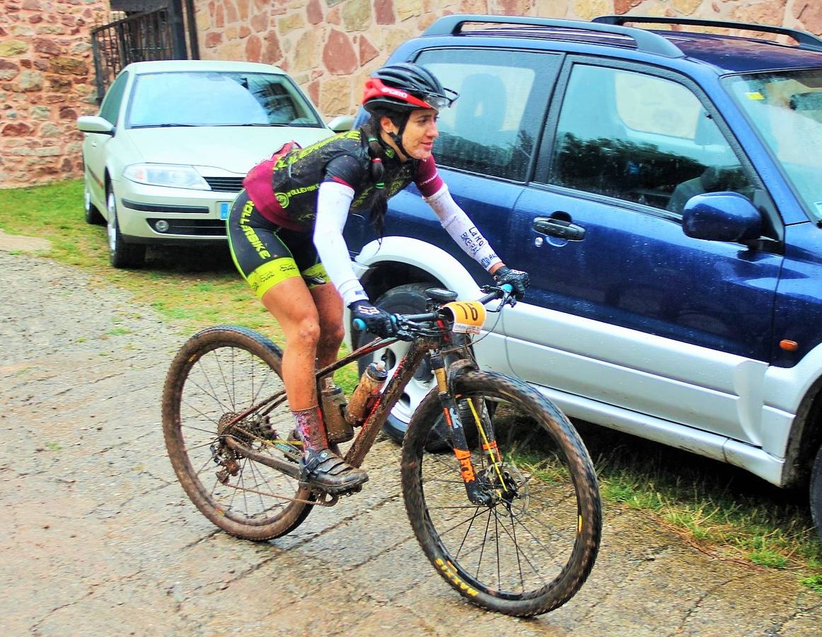 Fotos: Prueba: BTT Extreme de Ezcaray. El paso por Turza y Las Tres Aguas