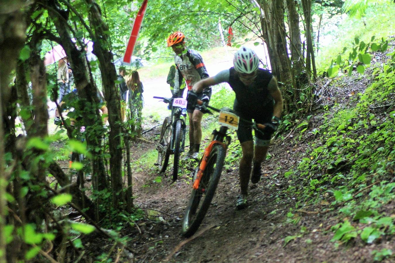 Fotos: Prueba: BTT Extreme de Ezcaray. El paso por Turza y Las Tres Aguas