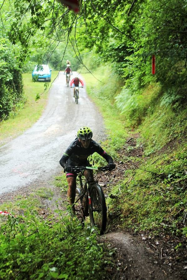 Fotos: Prueba: BTT Extreme de Ezcaray. El paso por Turza y Las Tres Aguas