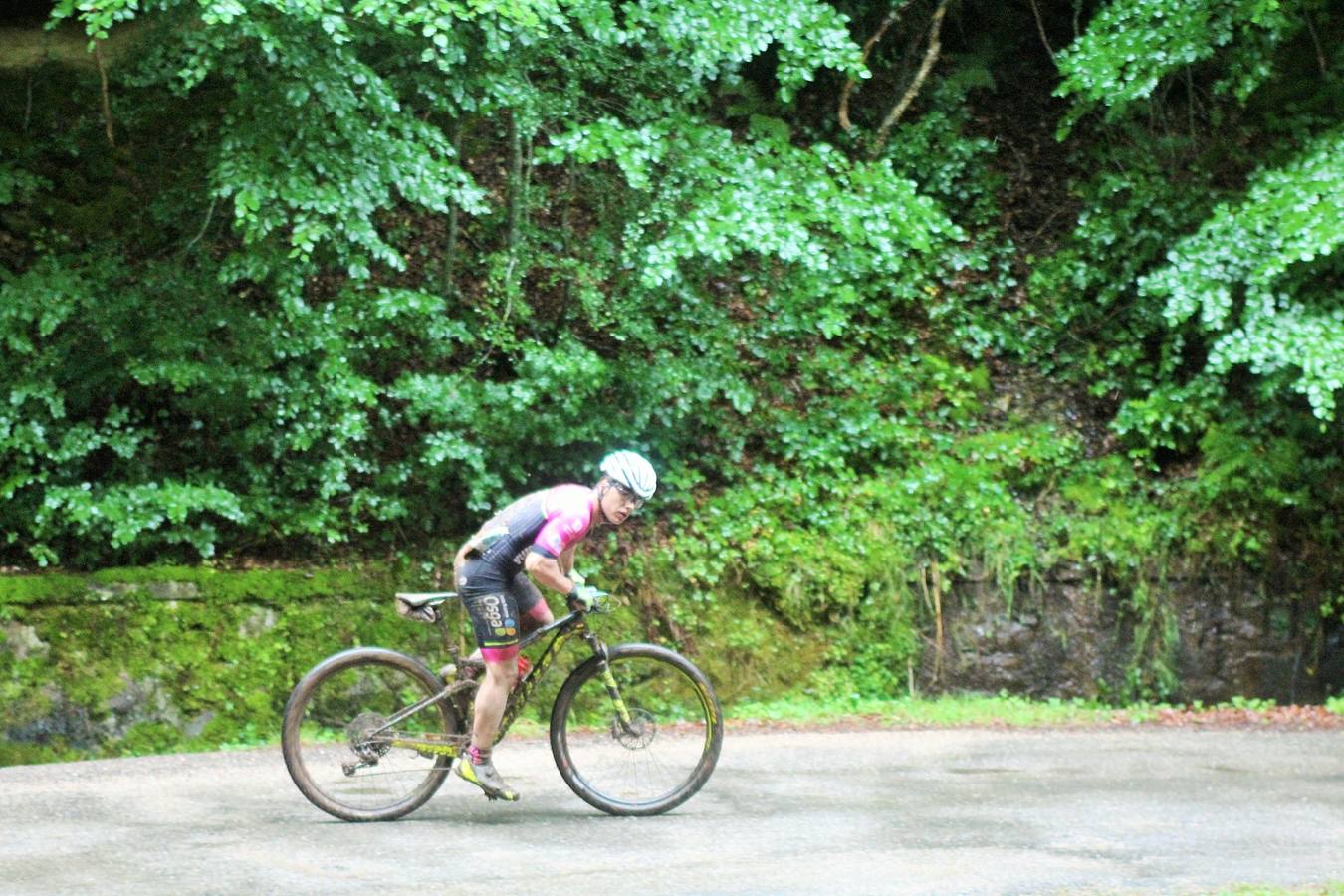 Fotos: Prueba: BTT Extreme de Ezcaray. El paso por Turza y Las Tres Aguas