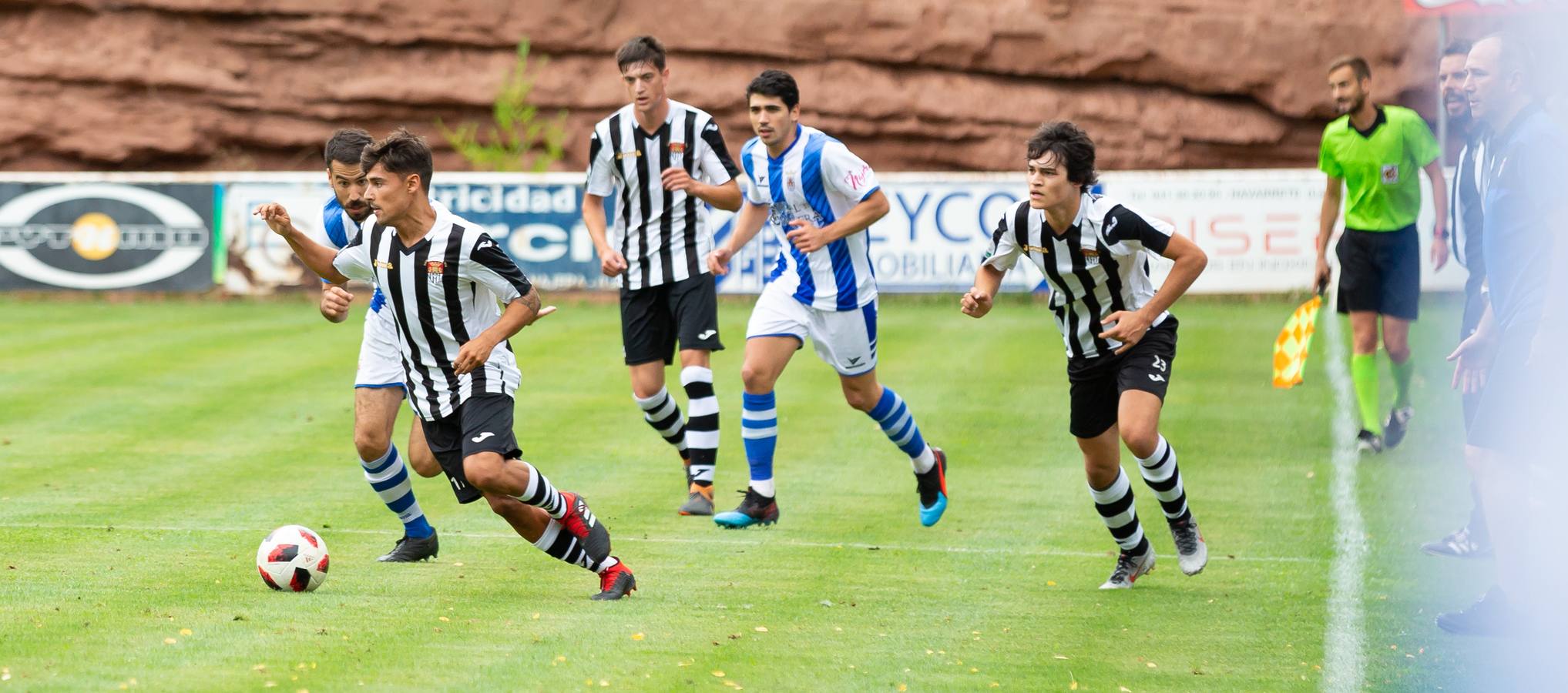 Fotos: El Haro derrota al Náxara en su estreno