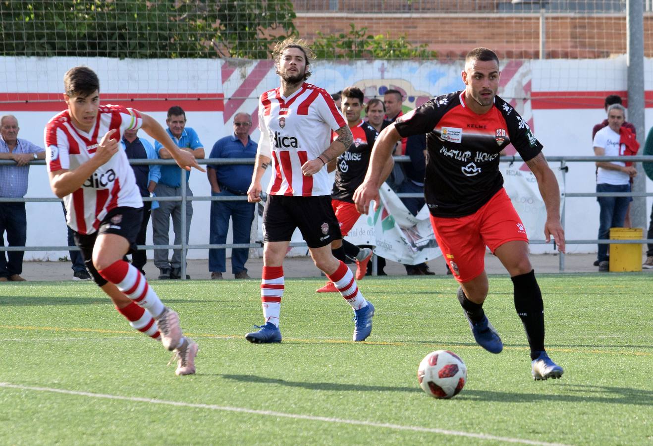 Fotos: La UDL se estrena ante el River Ebro