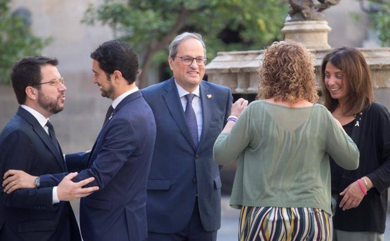 El presidente de la Generalitat, Quim Torra (en el centro).