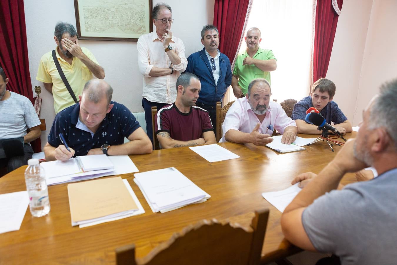 Fotos: Las imágenes de la moción de censura en Tricio