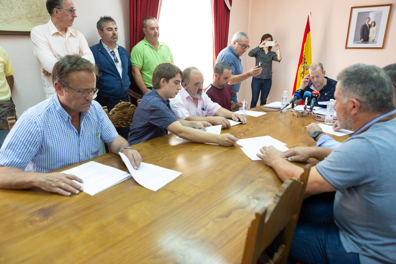 Fotos: Las imágenes de la moción de censura en Tricio