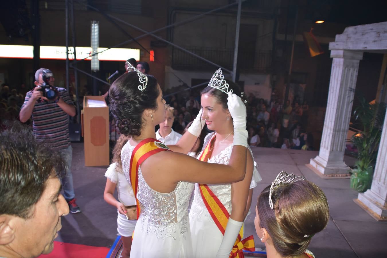 Fotos: La coronación de las reinas de las fiestas de Rincón de Soto