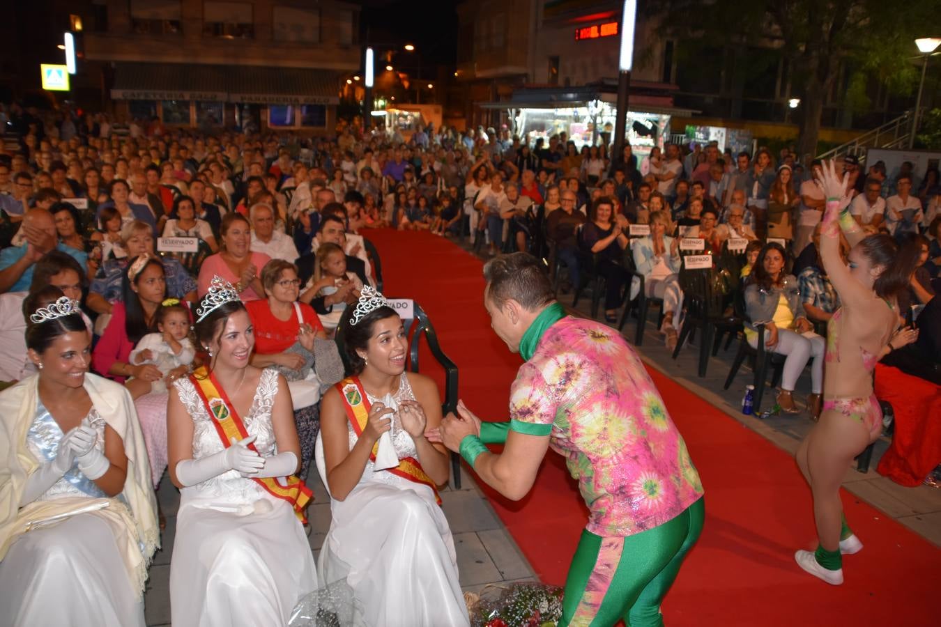 Fotos: La coronación de las reinas de las fiestas de Rincón de Soto