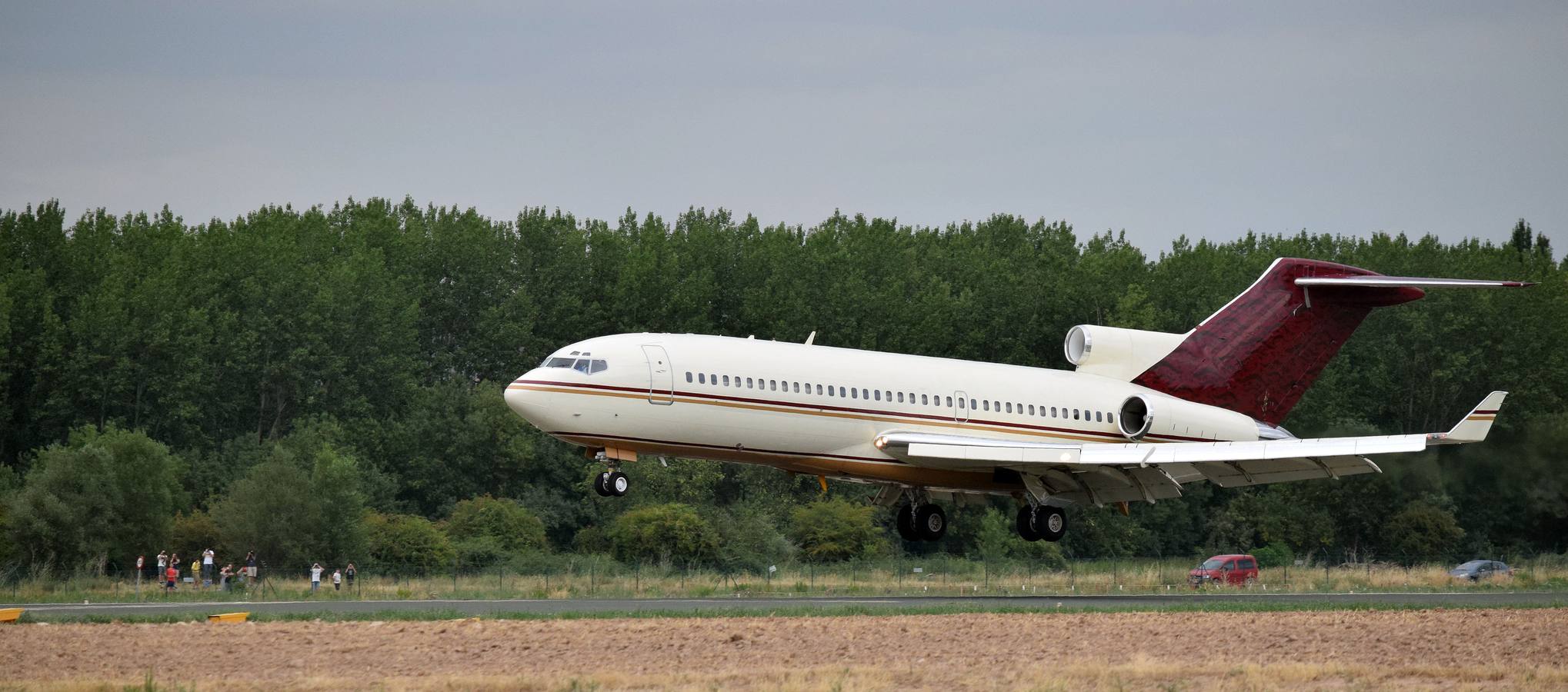 El Boeing-727, a punto de llegar a Agoncillo