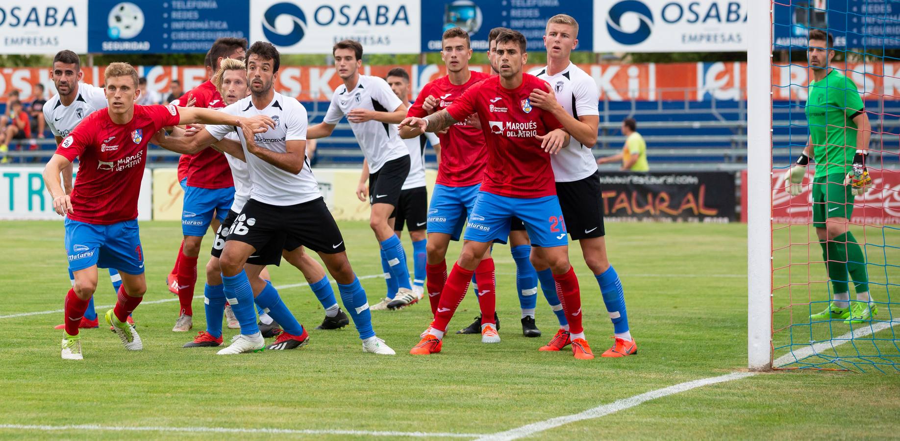 Fotos: El Calahorra cae ante el Burgos