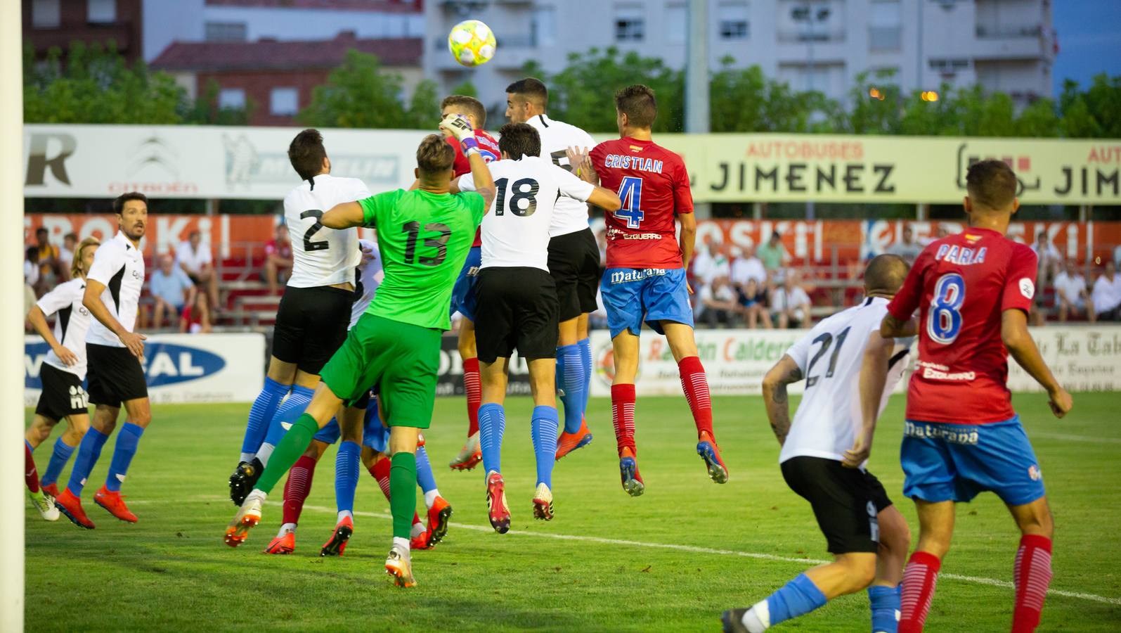 Fotos: El Calahorra cae ante el Burgos