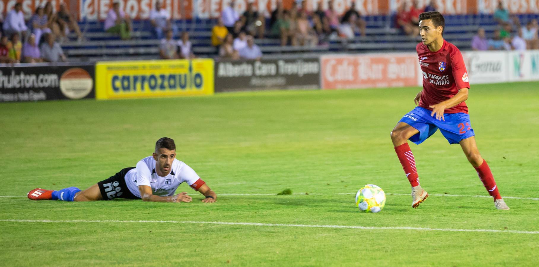 Fotos: El Calahorra cae ante el Burgos