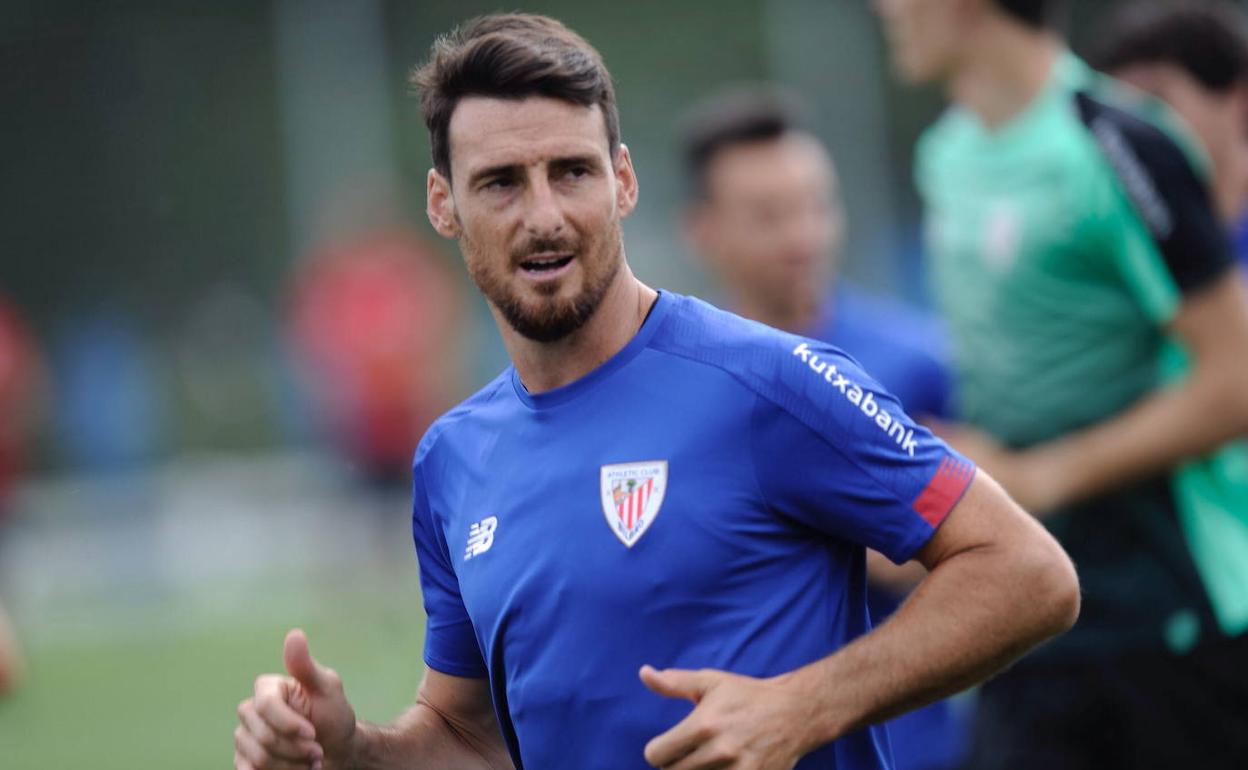 Aritz Aduriz, durante un entrenamiento del Athletic. 