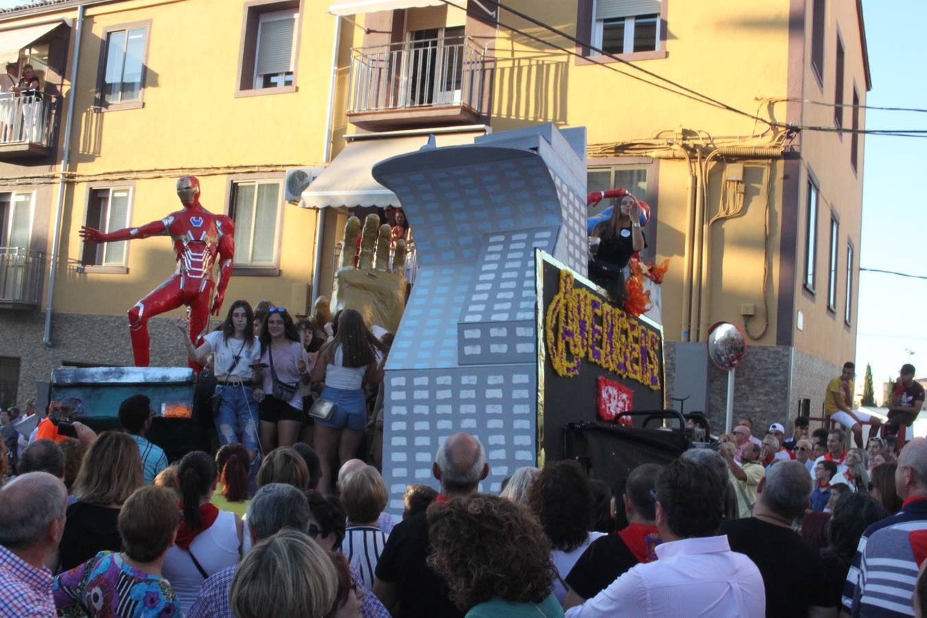 Fotos: Así ha sido el desfile de carrozas de Alfaro